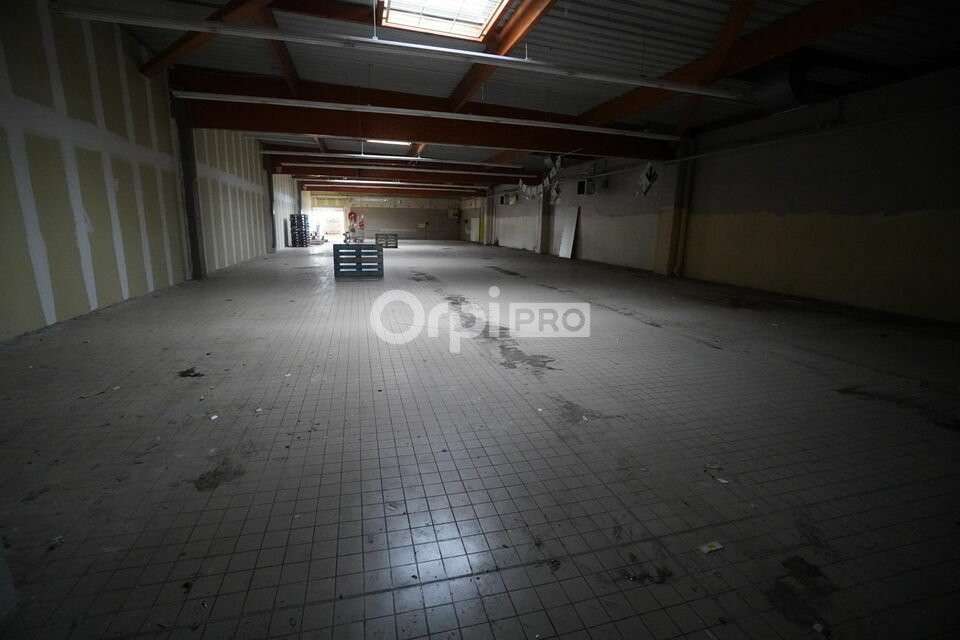 A louer local commercial 515m² secteur Talant