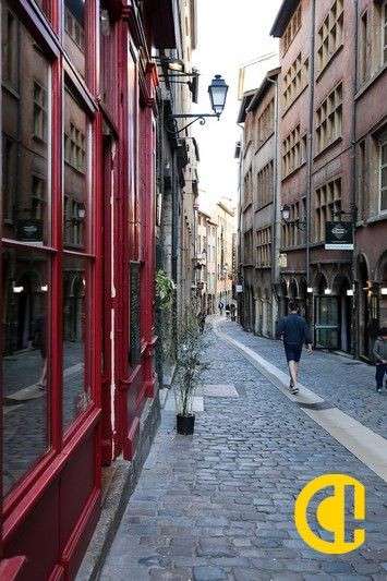 Local commercial à louer à Lyon 7ème 