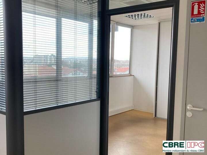 A louer bureaux 40m² R+3 PMR à Anglet