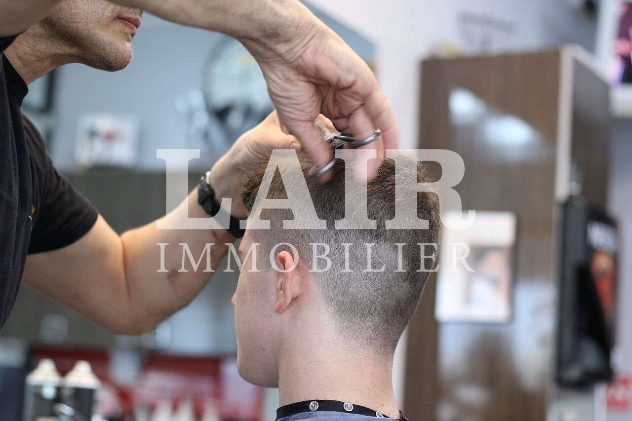 A vendre salon de coiffure en village de Mayenne
