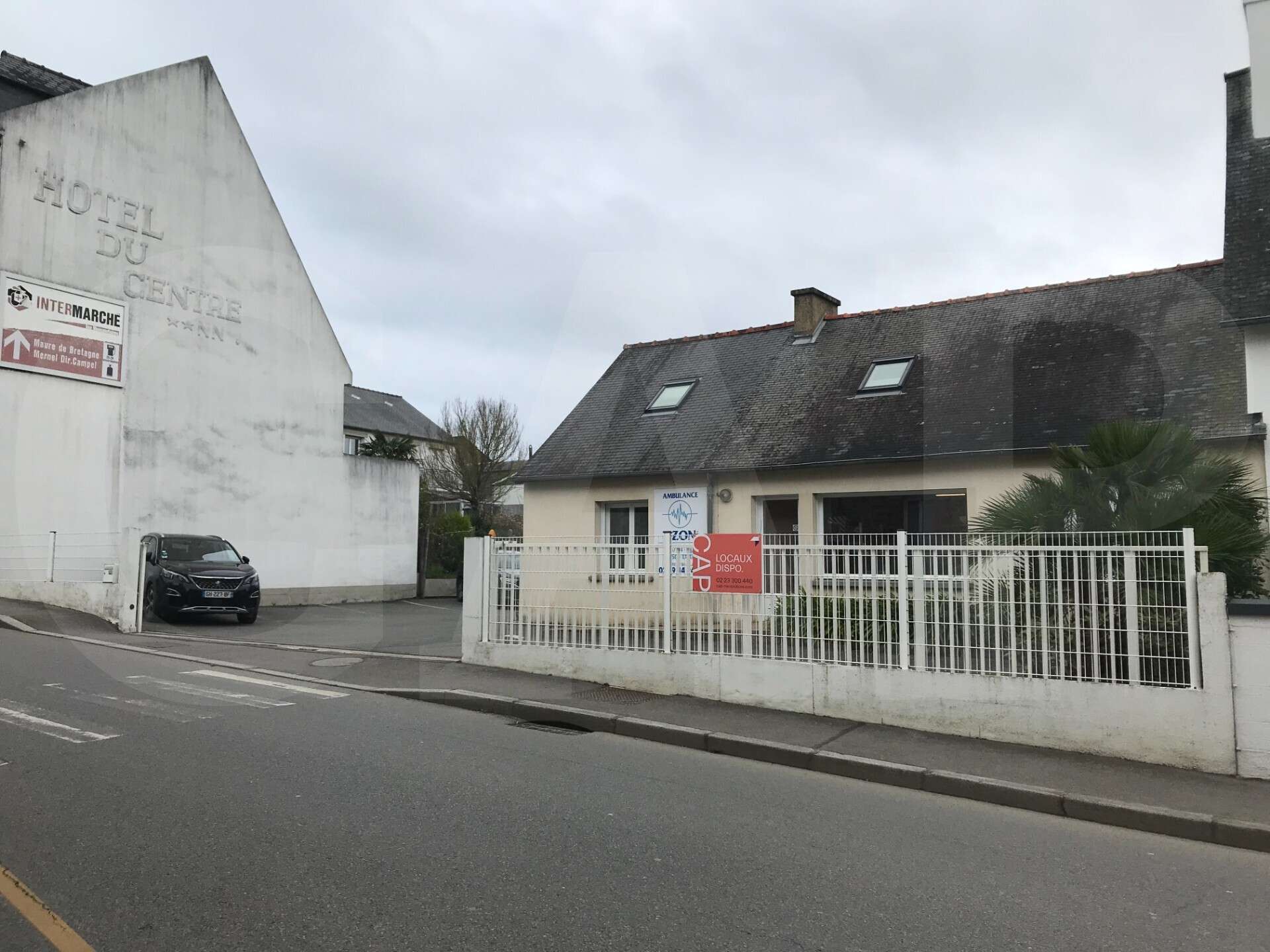 A Louer bureaux local 163m² à Maure de Bretagne