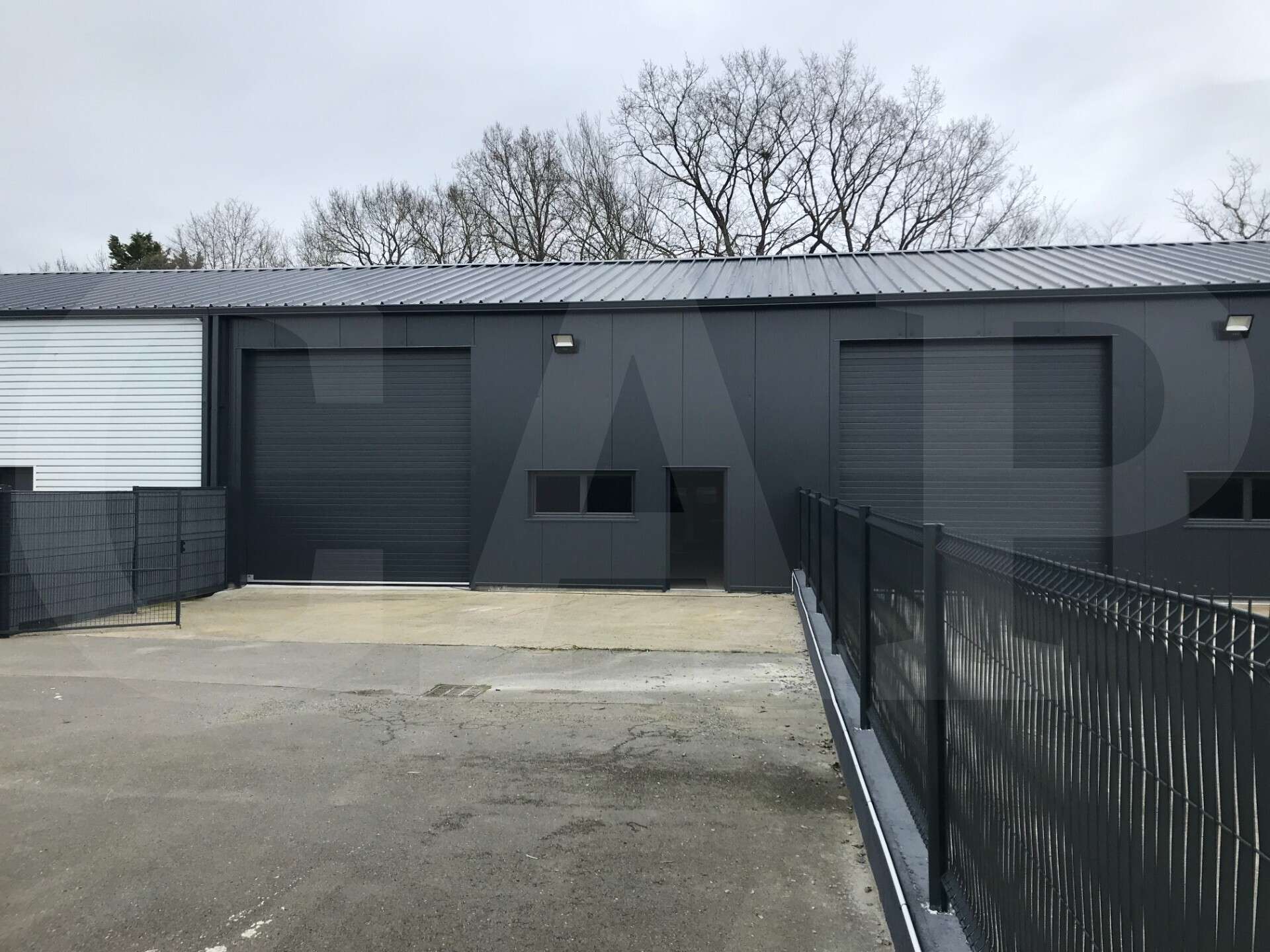 A louer local d'activité 240m² à Saint Armel