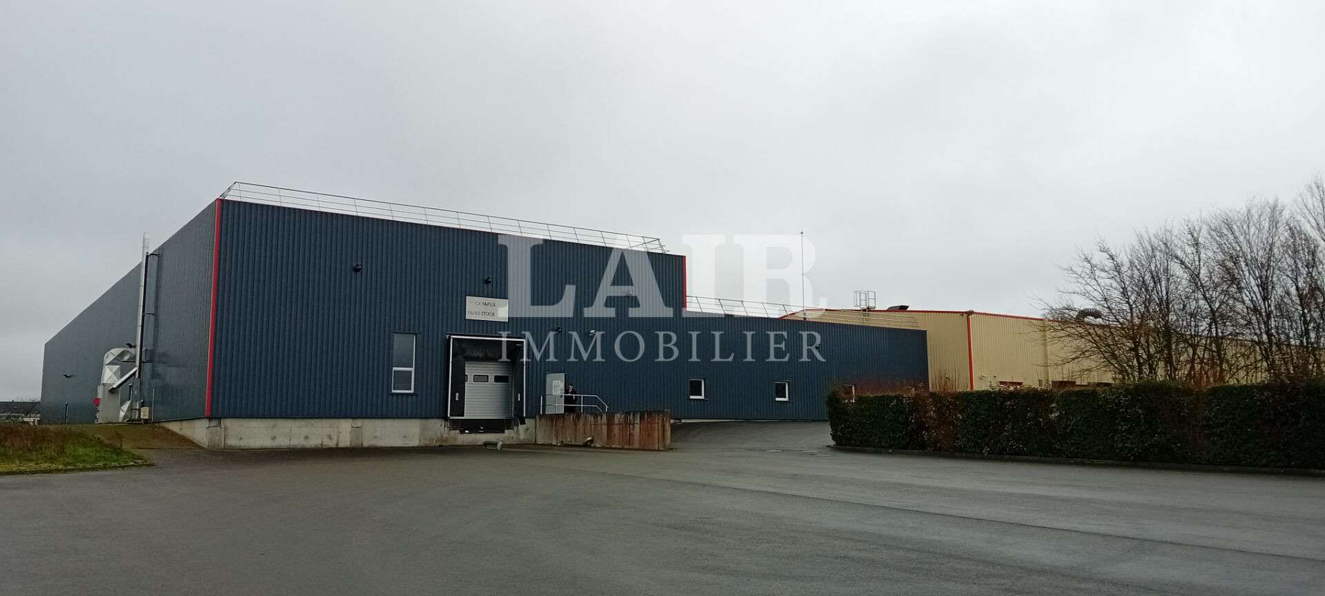 A vendre bâtiment industriel 6500m² à Ambrières