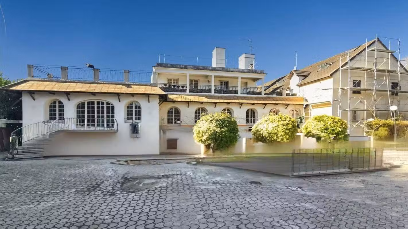 Vente hôtel restaurant en finition (95000) Cergy
