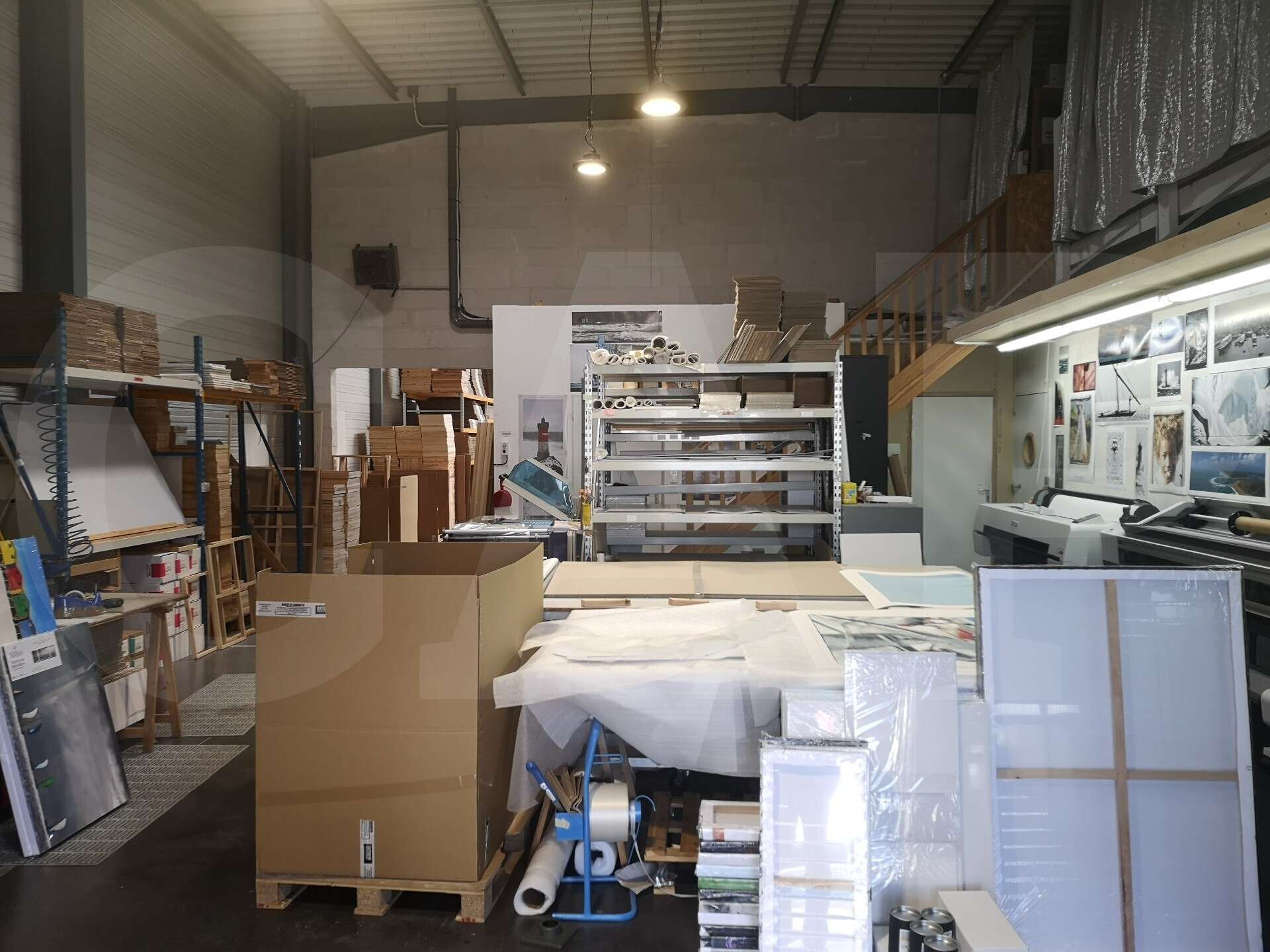 Loue bâtiment d'activités de 210m² secteur Auray