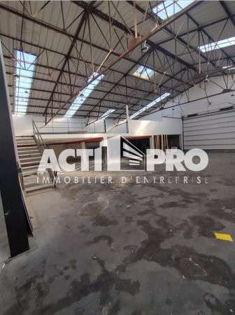 À vendre local d'activité de 1400m² à Perpignan