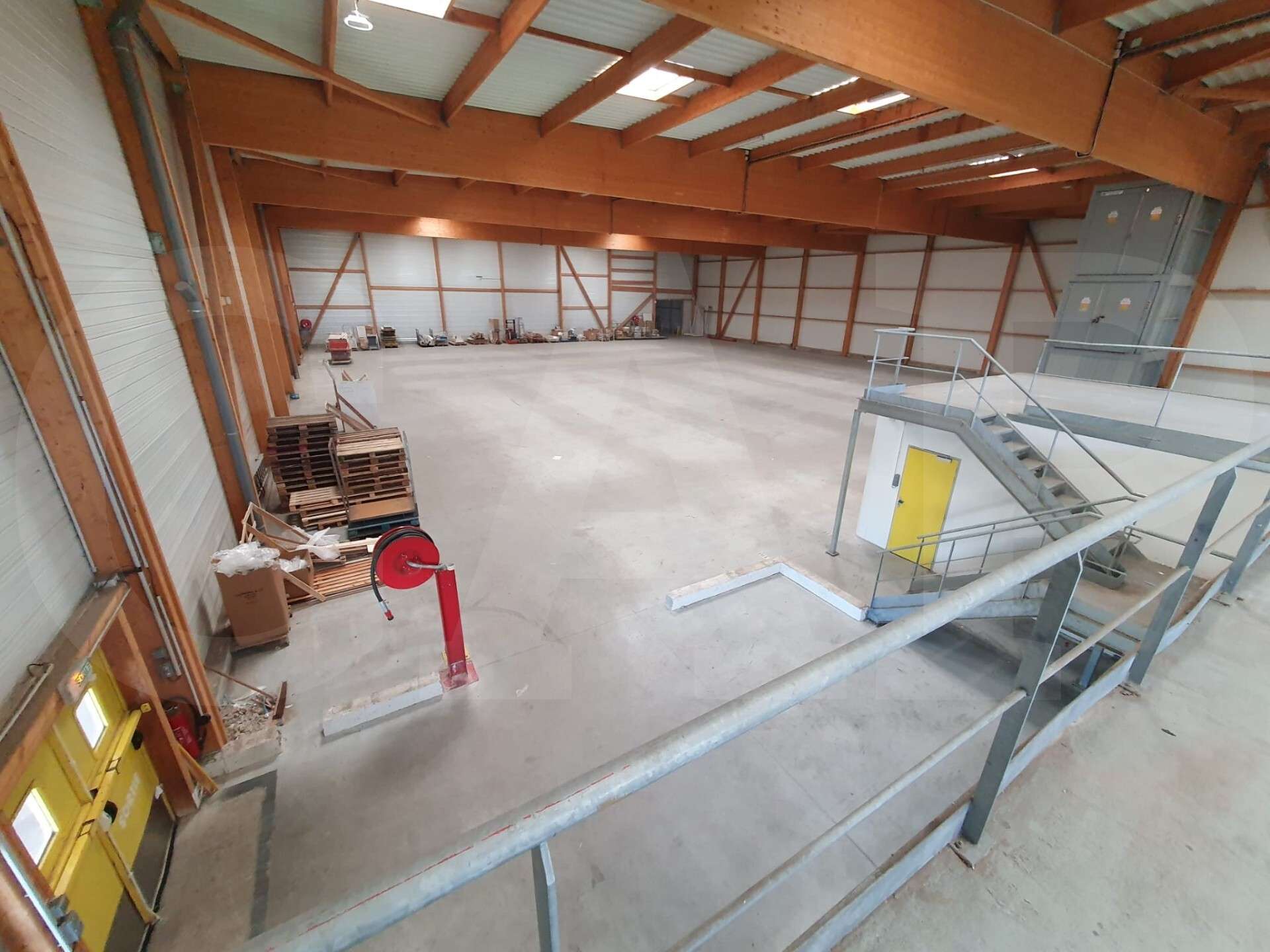 A louer local d'activités 2900m² à Caudan Kerpont