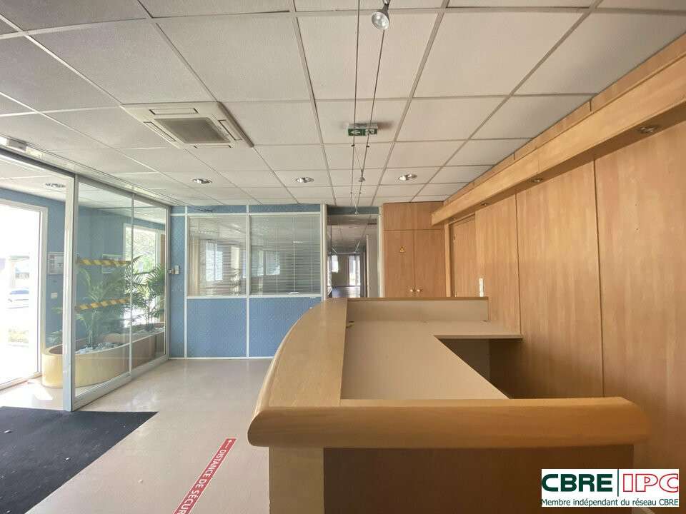 Location bureaux de 378m² en RDC à Bayonne