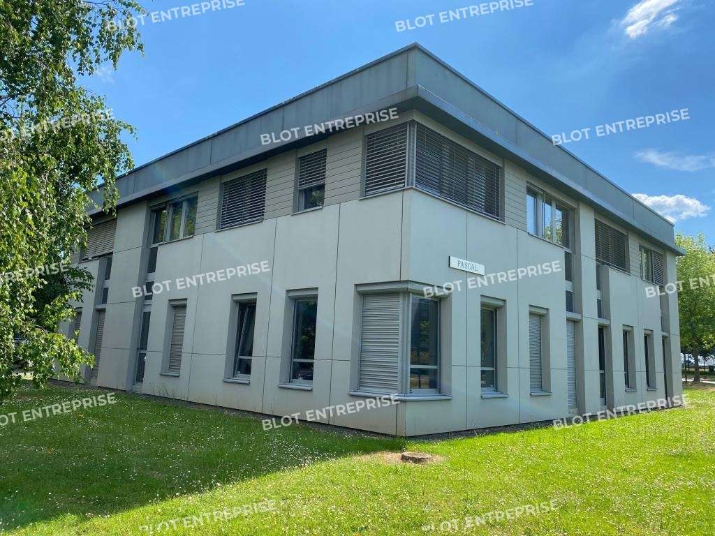 A louer bureaux 962m² à Saint Herblain Moulin Neuf