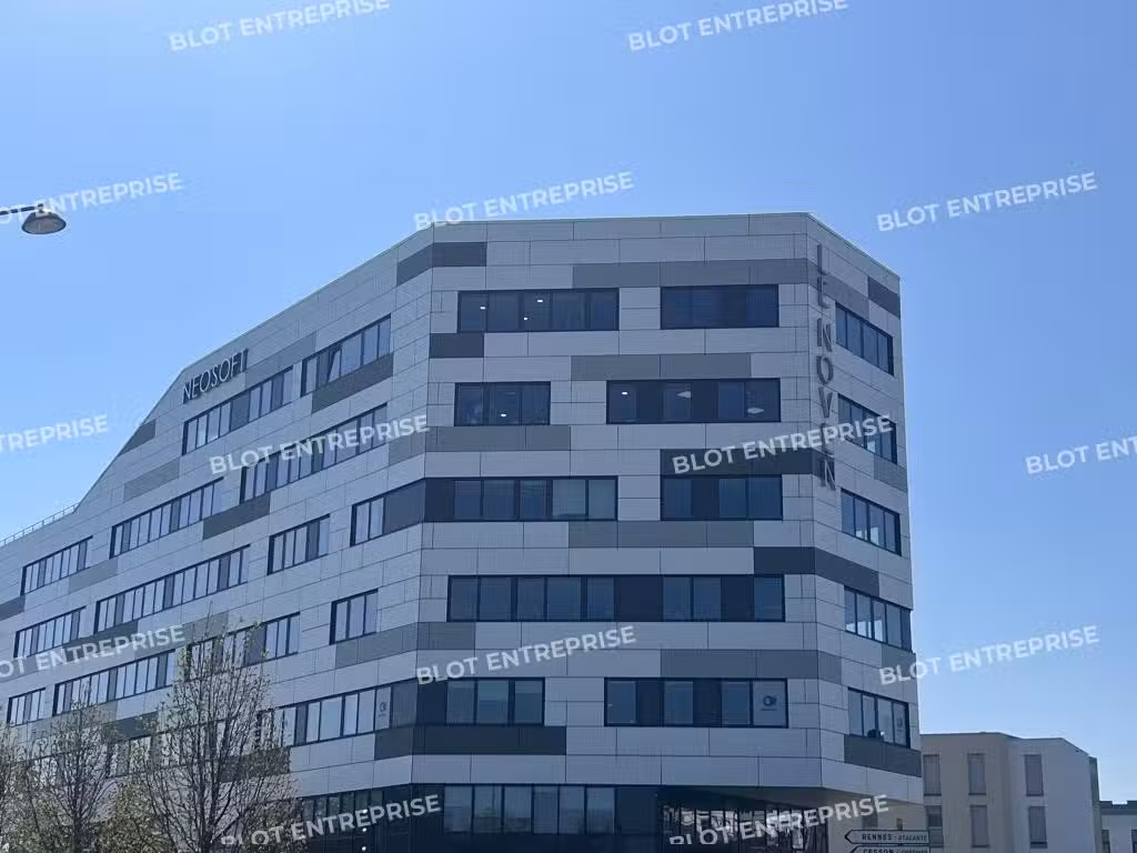 A louer bureaux 440m² R+3 ZAC St Sulpice Rennes