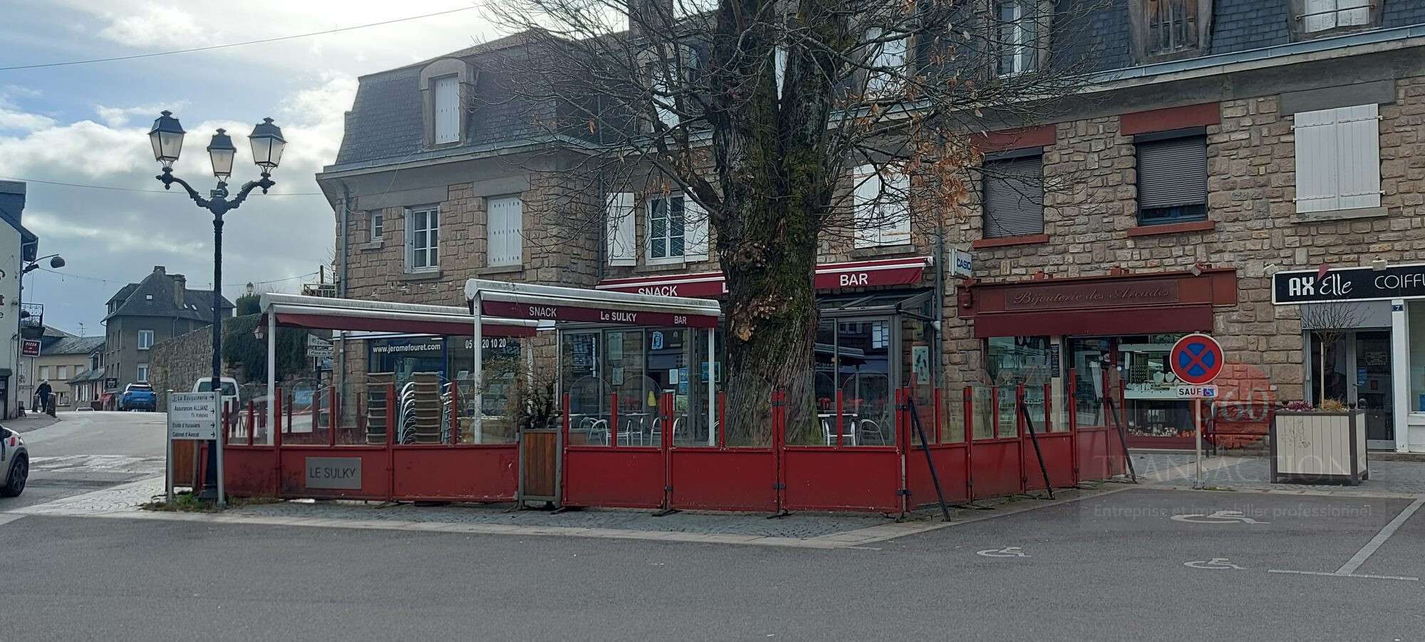 Vente café bar restaurant licence IV à Egletons