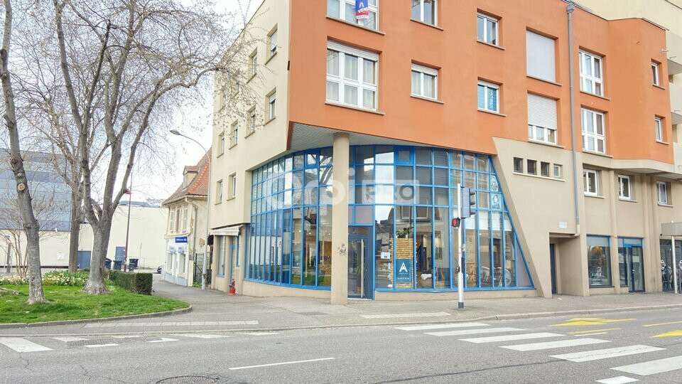 Local commercial d'angle 95m² à louer à Colmar