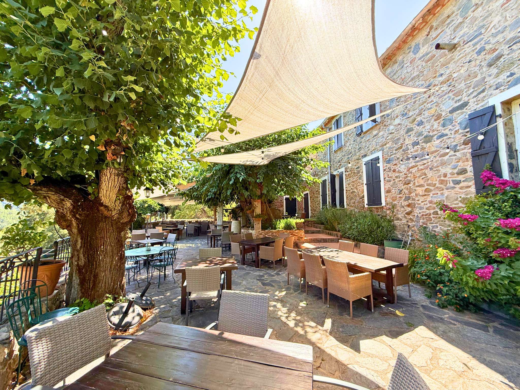 Vente domaine restaurant projet d'écolodges Var