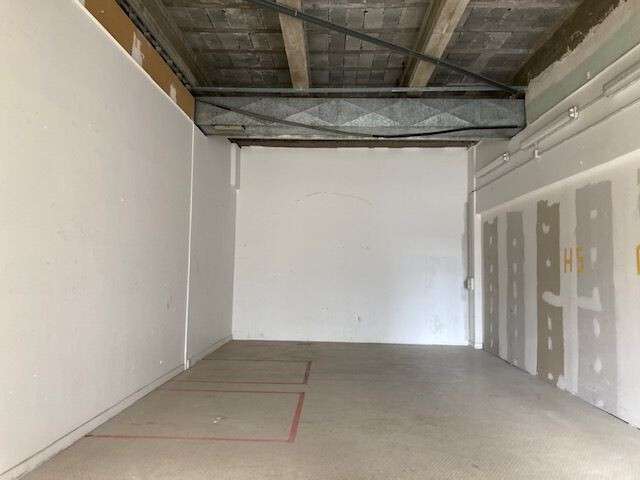 Local stockage 51m² à louer à Cournon-d'Auvergne
