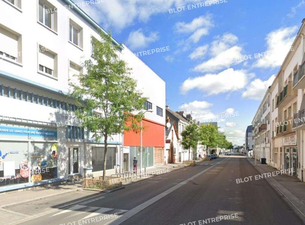 À vendre local commercial 590m² Saint Nazaire