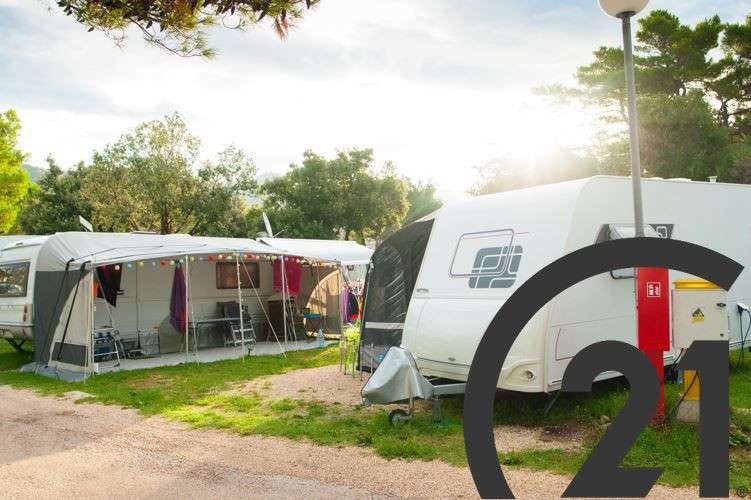 Vente camping sur 10 ha en arriere pays du Gard