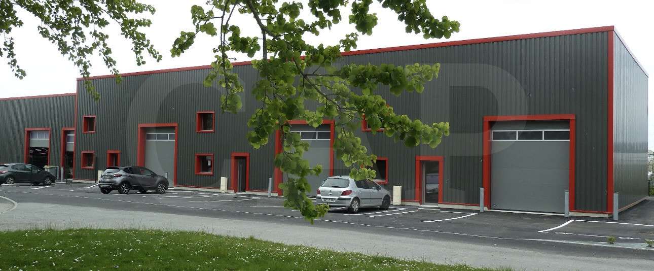 A louer local d'activité 285m² Miniac-Morvan