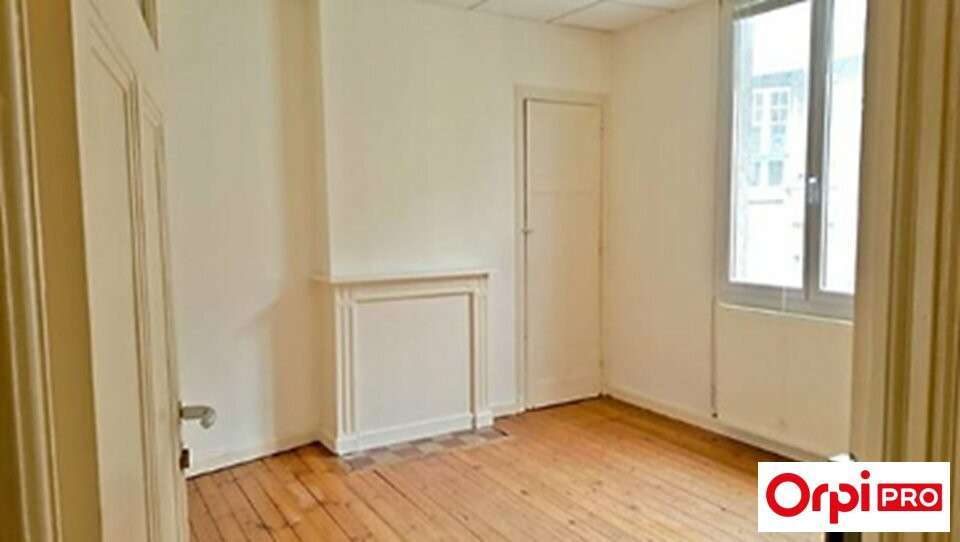 A vendre bureaux divisibles Gare SNCF Saint-Brieuc