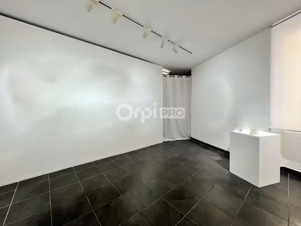 DAB local commercial rénové 70m² à Nantes Dobrée