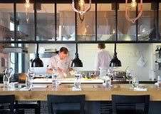 VEND restaurant quasi neuf avec terrasse estivale