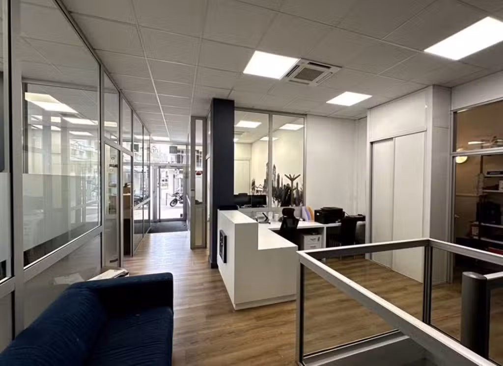 Local professionnel 173m² à vendre à Lyon 6ème