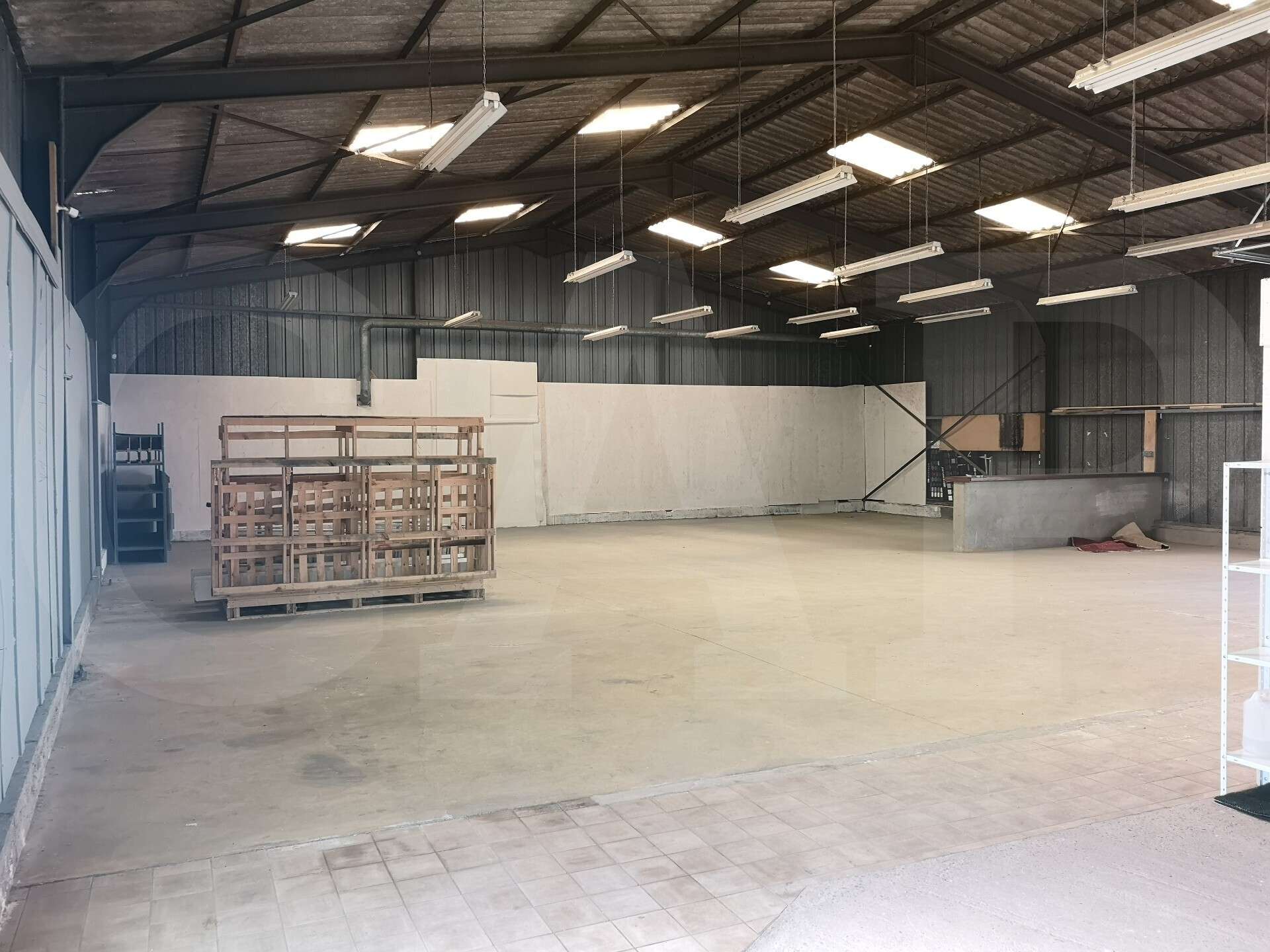 A louer local d'activités 370m² à Vannes Nord