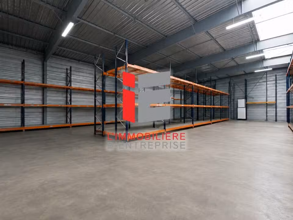 Local d'activité 1025m² à vendre à Vitré - Janzé