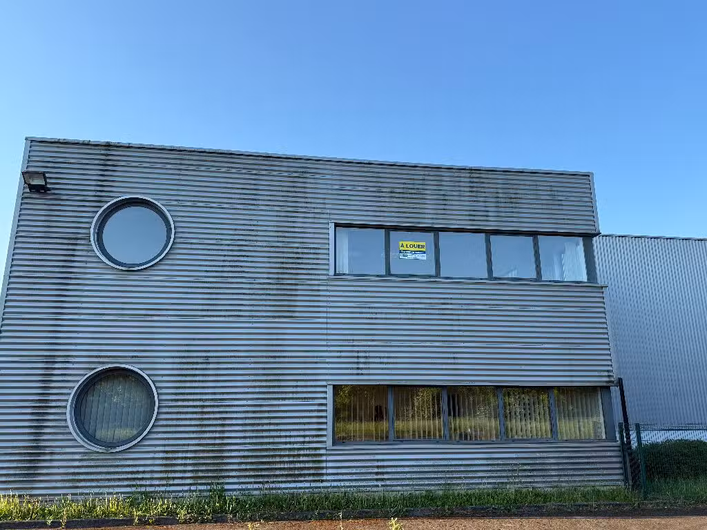 Local industriel 20m² à louer en ZI à Etupes