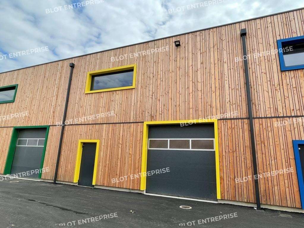 A louer cellule d'activités 166m² Saint-Herblain
