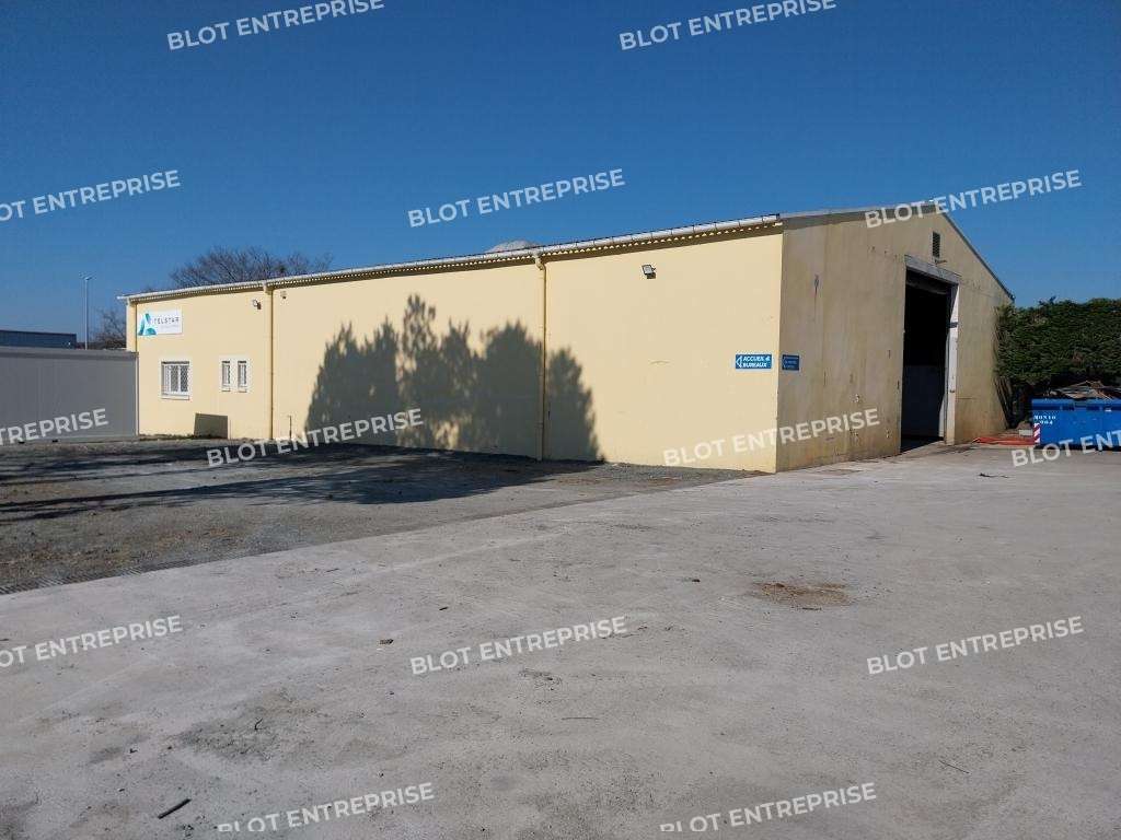 A louer locaux d'activités 620m² à Couëron