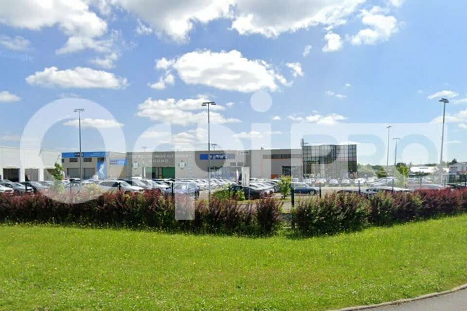 A louer local 1000m² à Compiègne ZAC de Mercières