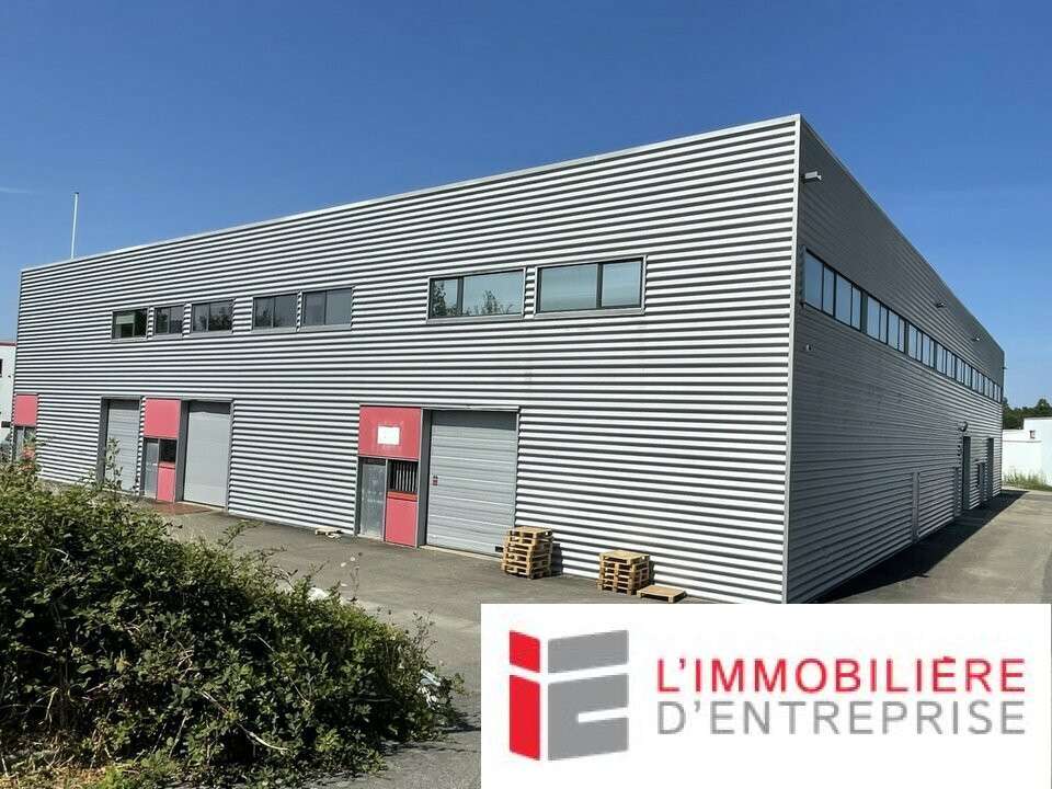 A louer bureaux 740m² R+1 à Theix Atlantheix