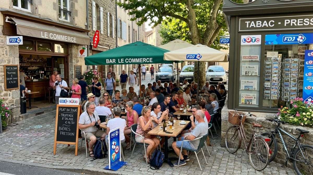 A vendre bar tabac presse FDJ à 40 min Courpière