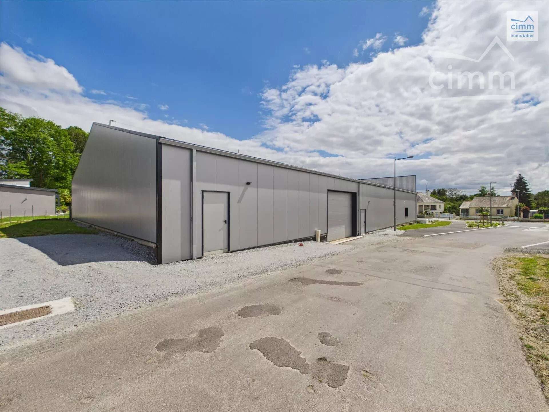 A louer local commercial 290m² à Guipry-Messac