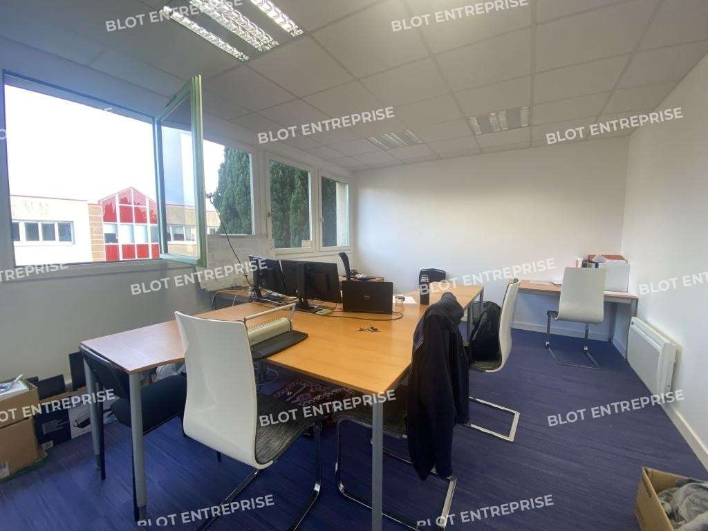 A louer bureaux 118m² R+1 à Rennes ZI Sud Est