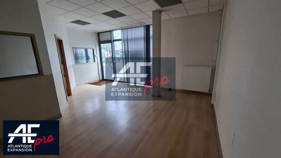 Local commercial de 82m² à louer à Saint Nazaire