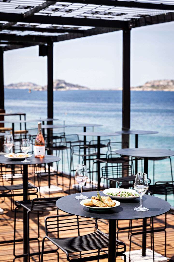 AV brasserie restaurant vue mer exceptionnelle 83
