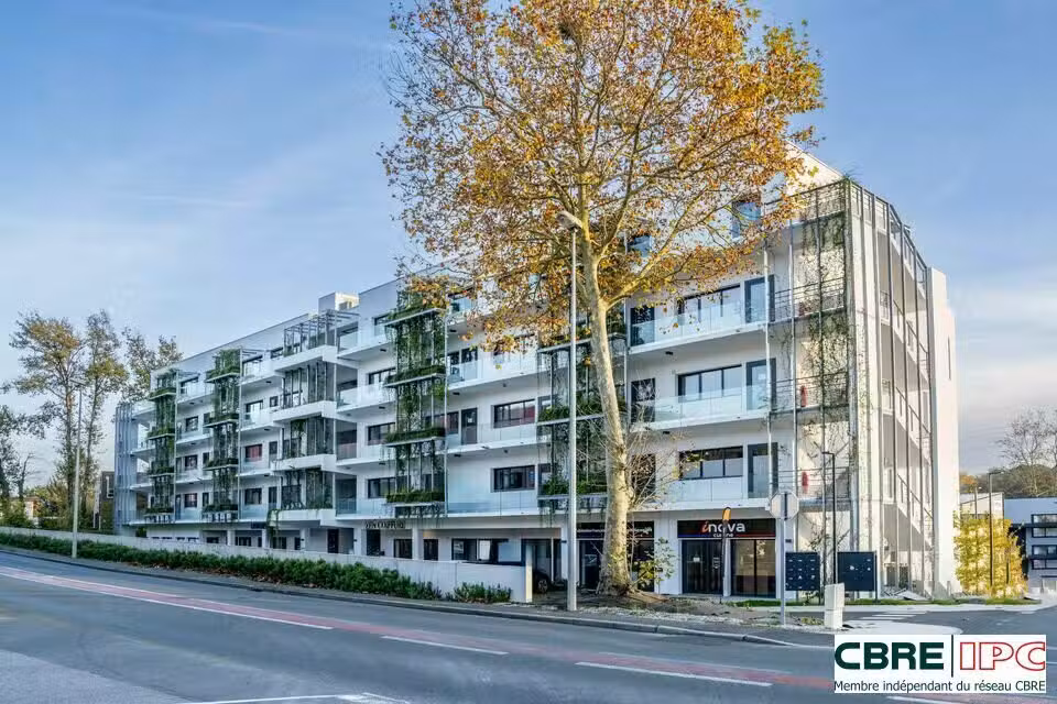 Vente bureaux + terrasse à Anglet zone de Maignon