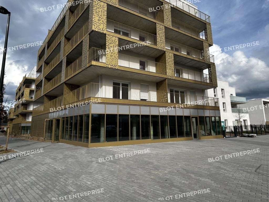 A vendre locaux commerciaux 142m² neufs à Nantes
