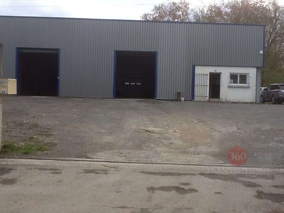AV bâtiment industriel en excellent état à Auch