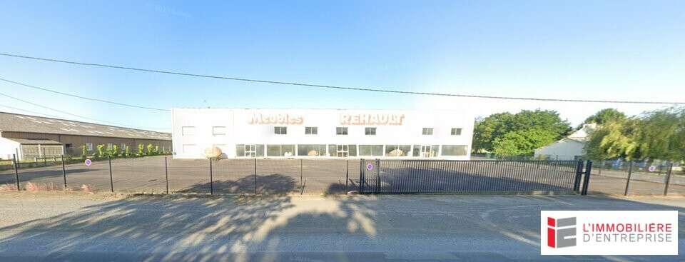 Vente bâtiment 2000m² sur 3700m² à Saint-Domineuc