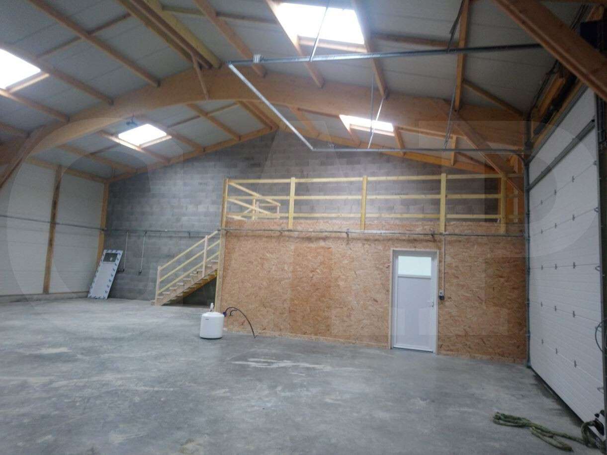 A vendre cellule d'activité 248m² Plélan-le-Grand