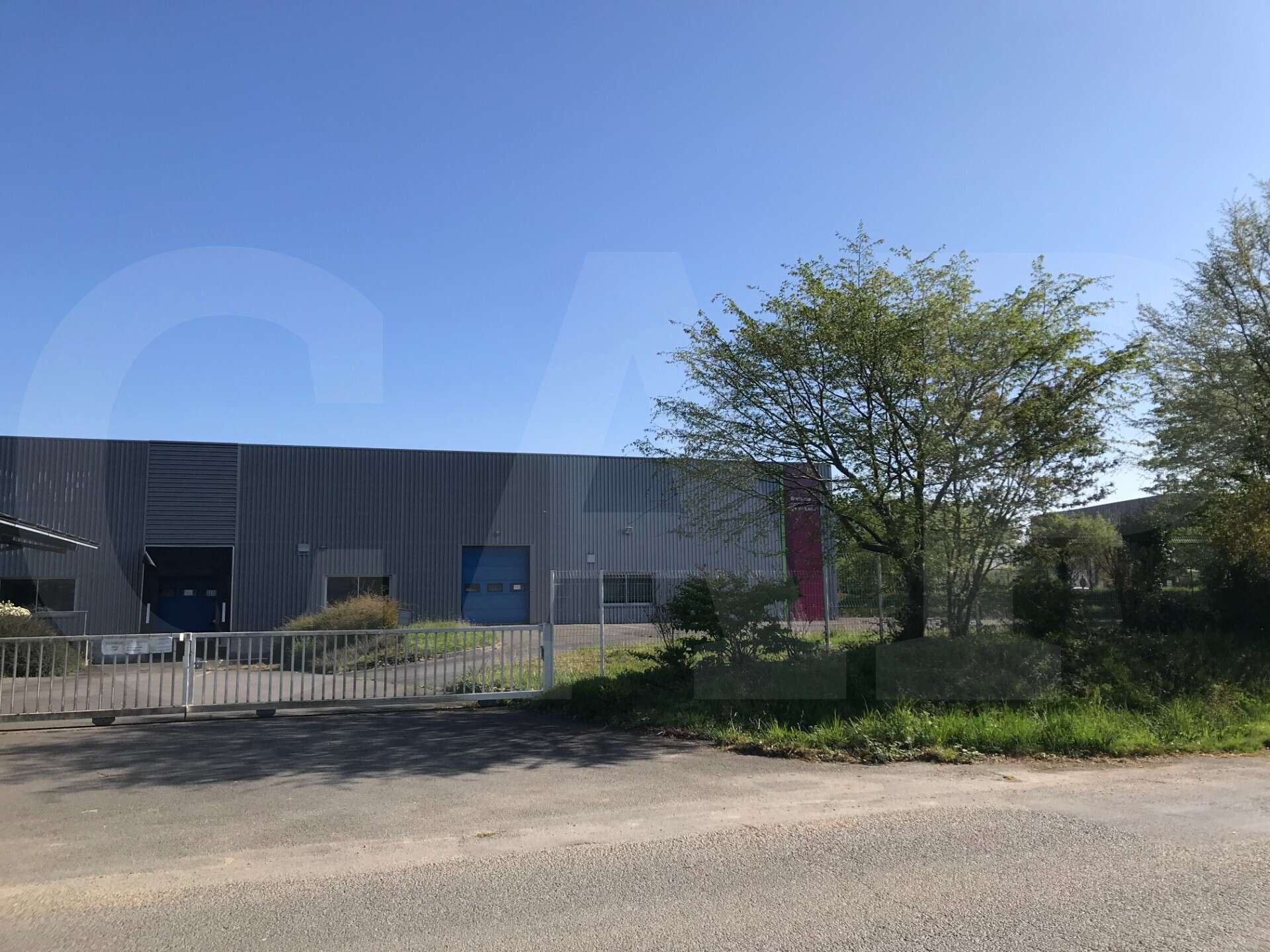 Opportunité bâtiment 1520m² à St-Étienne-en-Coglès