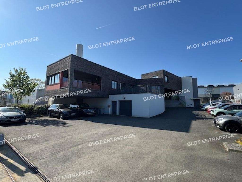 À vendre bureaux 923m² à Orvault Forum