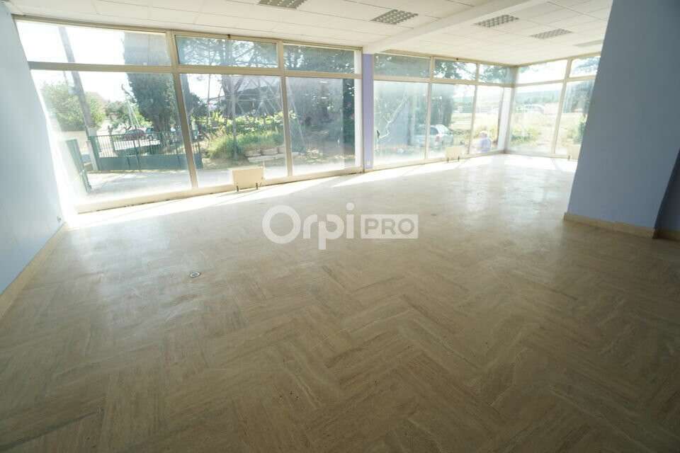A louer local mixte de 463m² à Dijon axe fréquenté