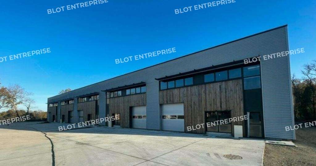 À VENDRE - CELLULES D'ACTIVITÉS - 259 m² - TR