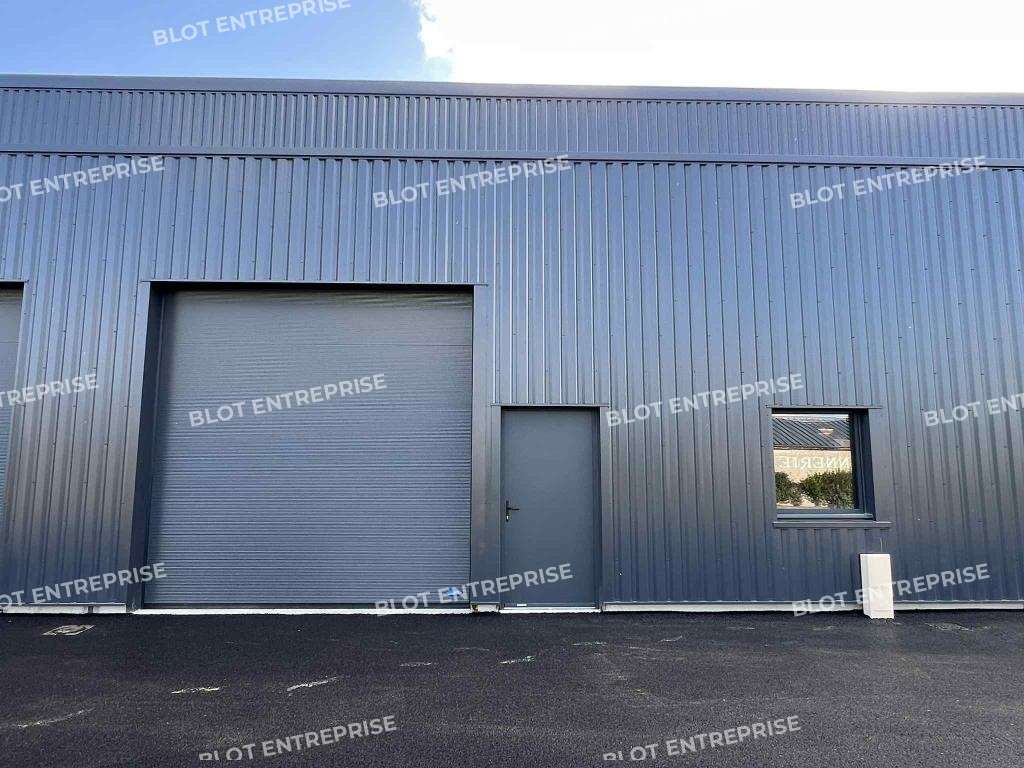A louer ou vendre cellule 250m² à La Bouëxière