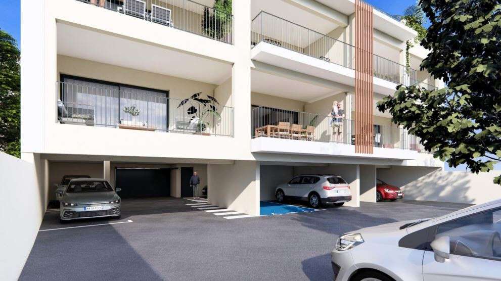 Vente bureau 83m² proche centre-ville La Crau