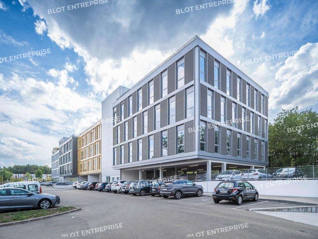 A louer bureaux 2570m² Nantes parc Chantrerie