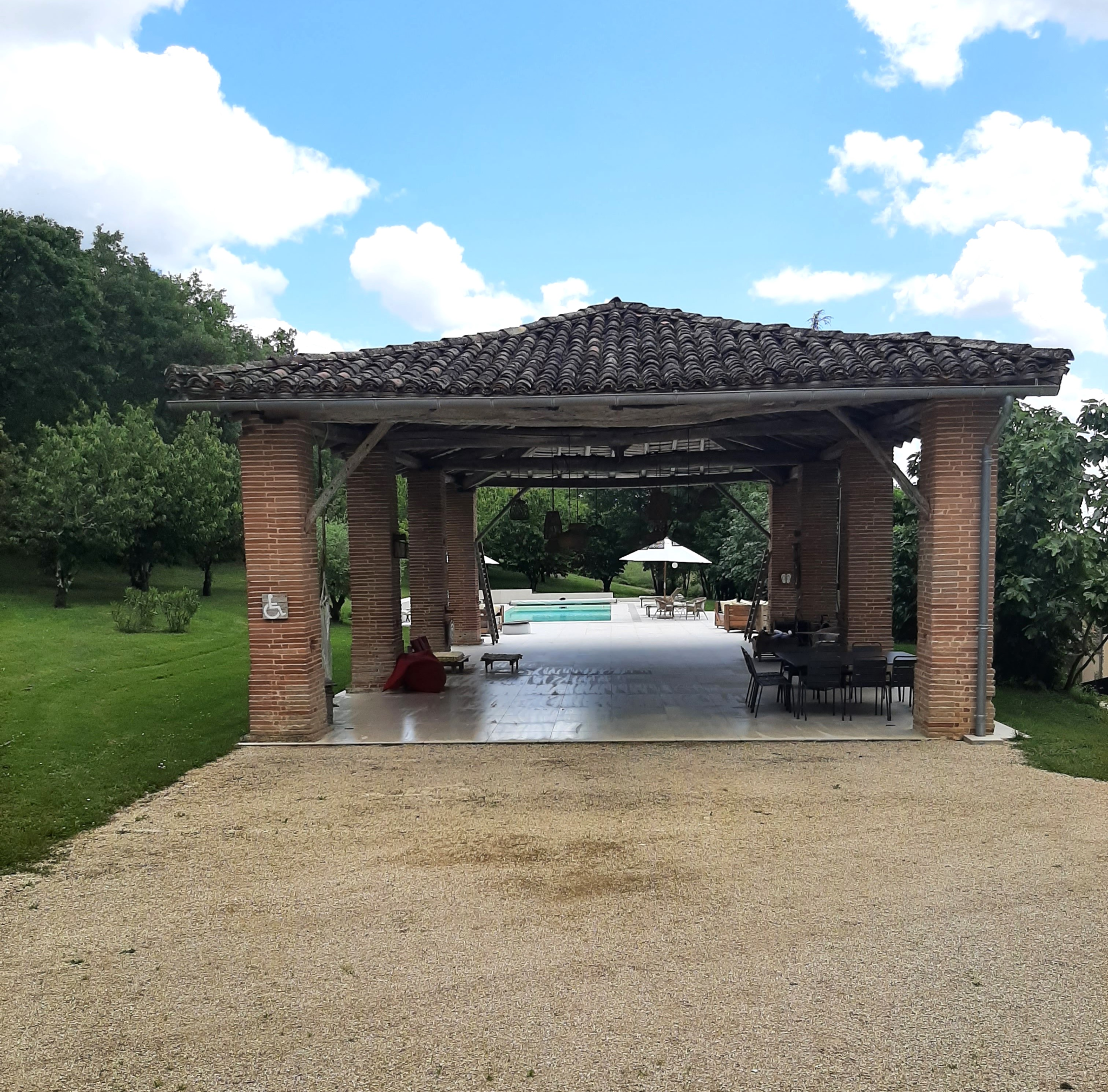 Vente Murs et fonds hôtel de charme à Montauban
